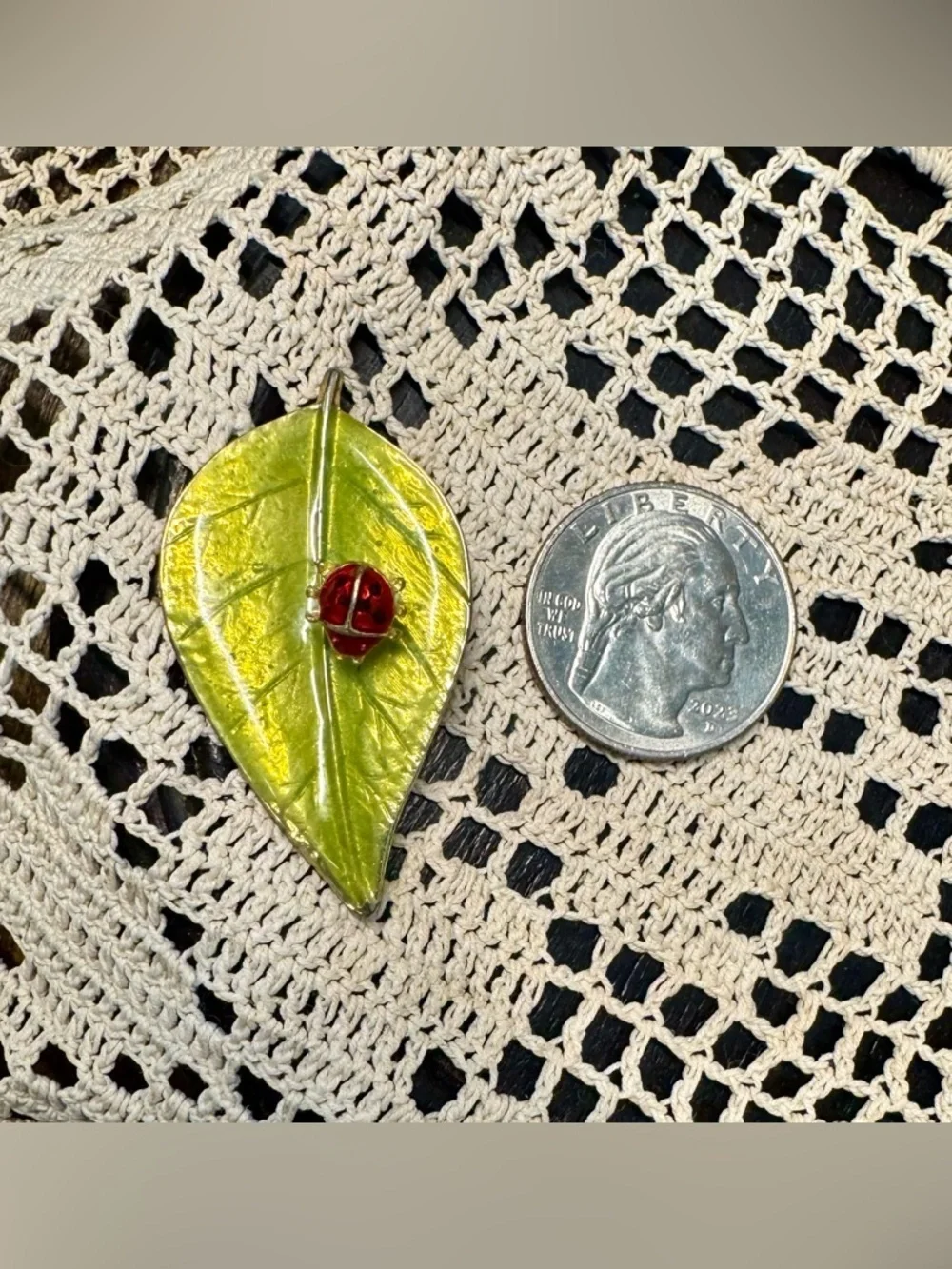 Vintage LIA Green Enamel Leaf Lady Bug Trembler Brooch Pin